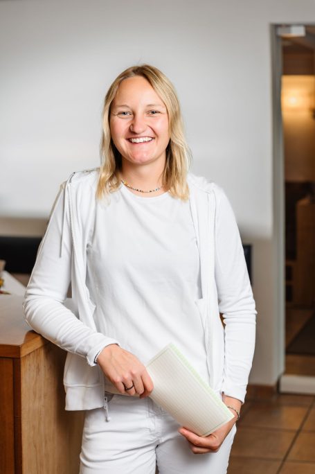 Verena ist Praxishelferin 